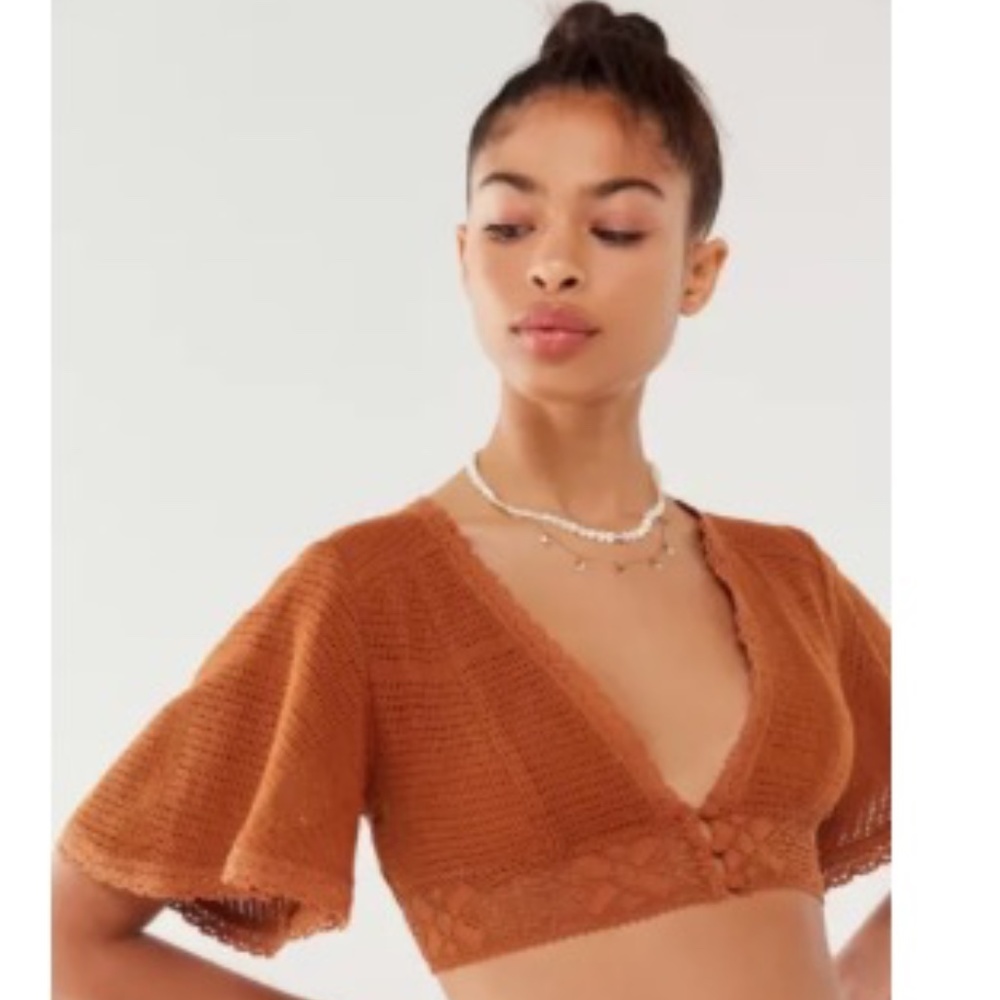 UO Deja Crochet Cropped Top